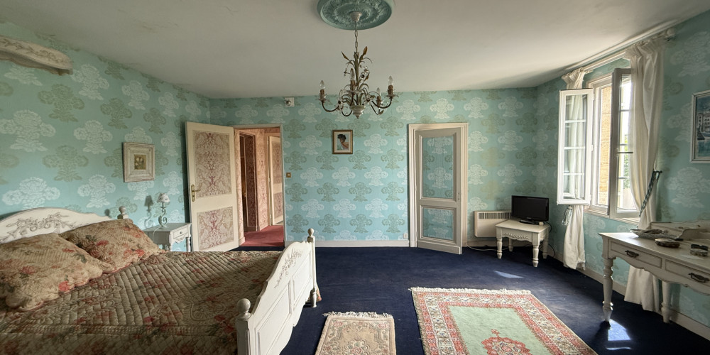 maison à LES ARTIGUES DE LUSSAC (33570)